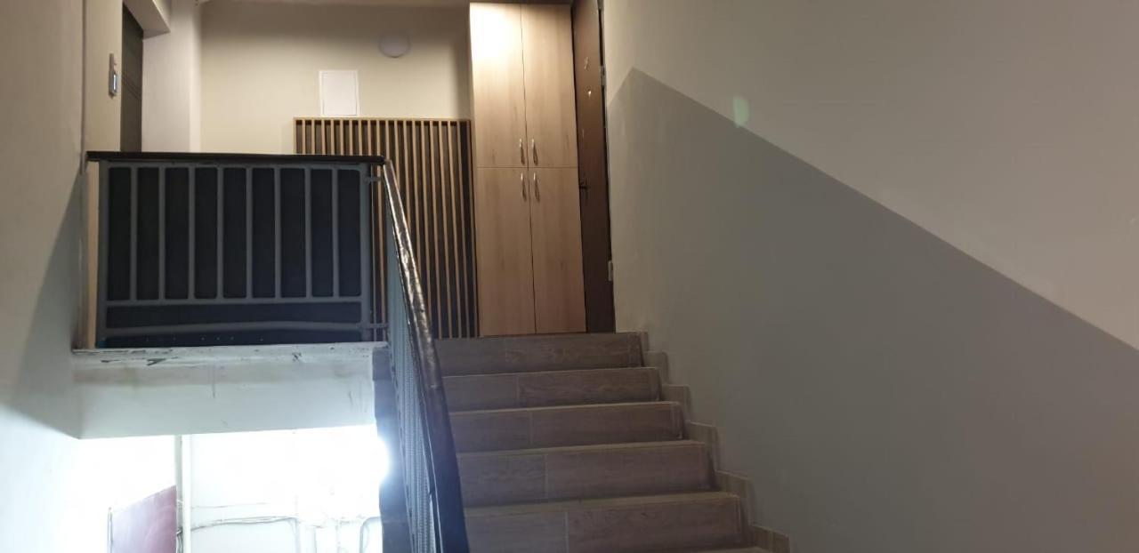 Ultra Lux 3 Rooms Apartment Near Arena City Kiev Exterior foto